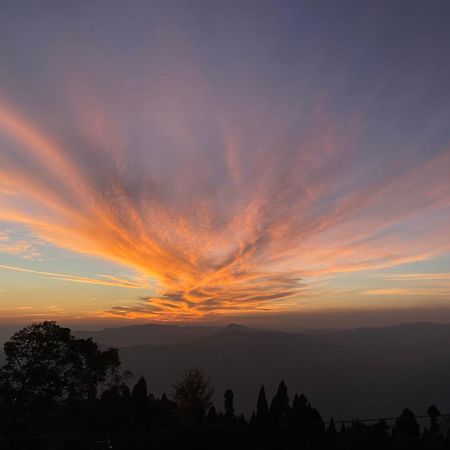 Aakeet Lyang Homestay Kurseong Exterior foto