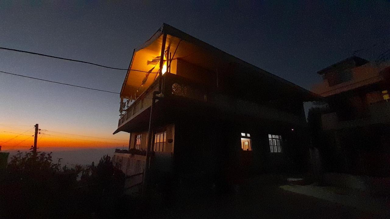 Aakeet Lyang Homestay Kurseong Exterior foto