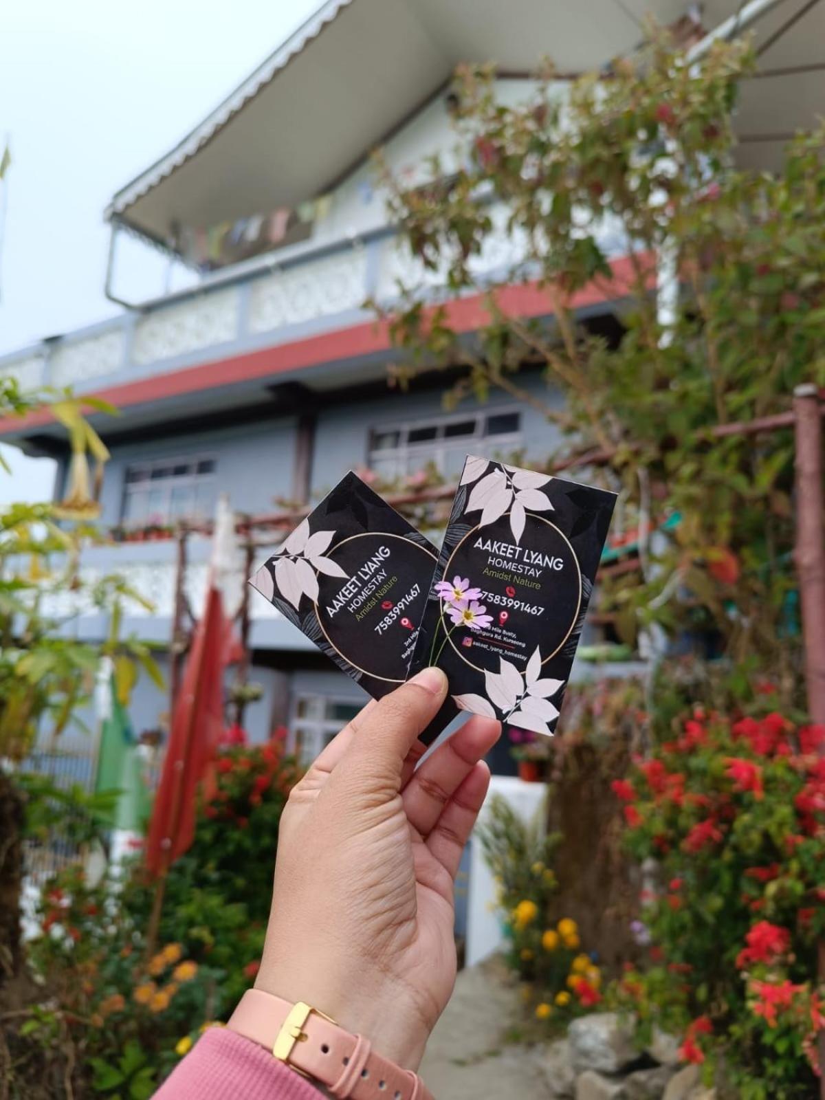Aakeet Lyang Homestay Kurseong Exterior foto
