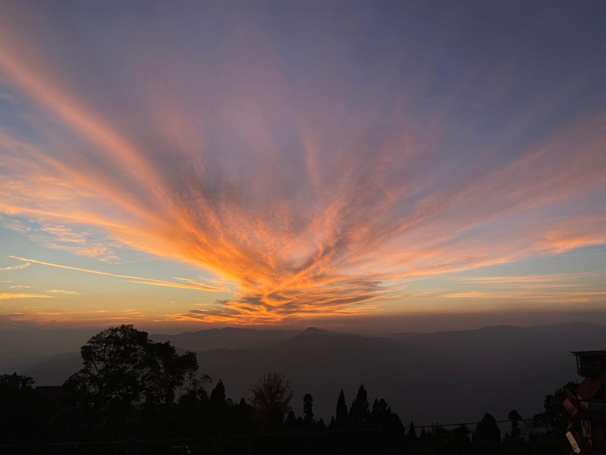 Aakeet Lyang Homestay Kurseong Exterior foto