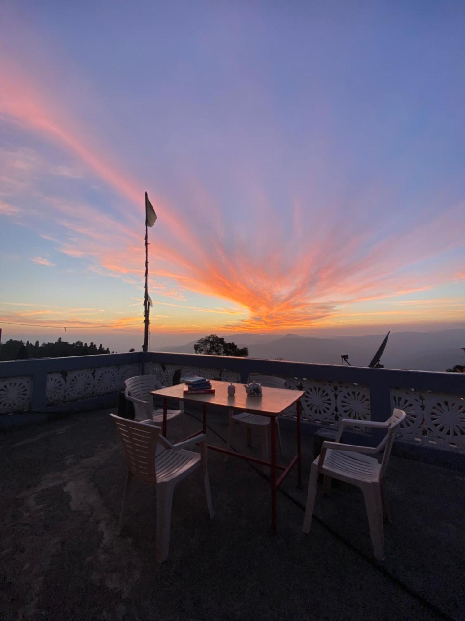 Aakeet Lyang Homestay Kurseong Exterior foto